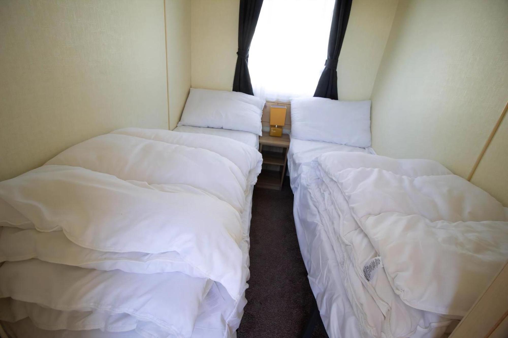 Great 8 Berth Caravan For Hire In Skegness Ref 33069F Exteriör bild